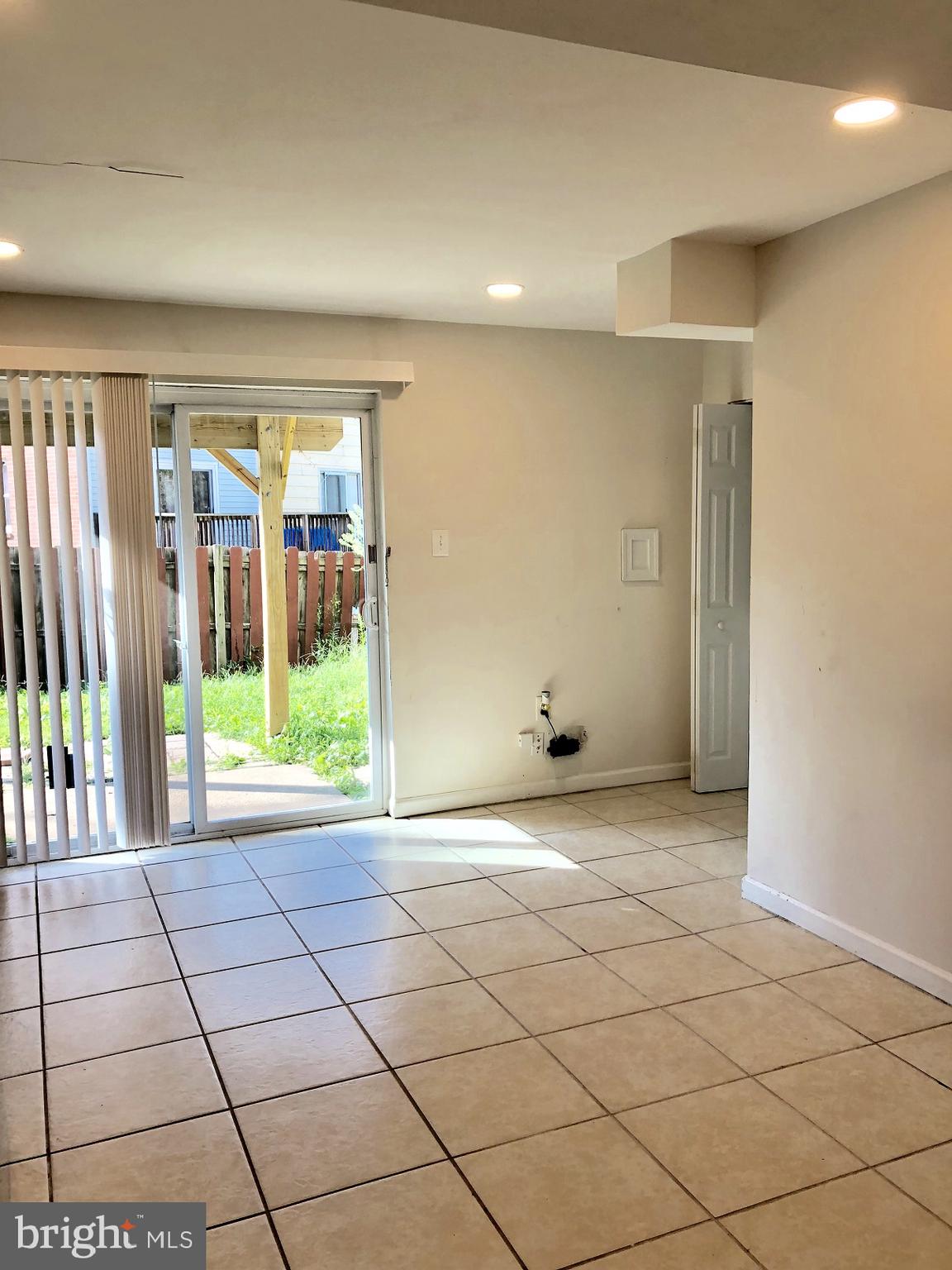 GEORGETOWN VILLAGE - Residential Lease