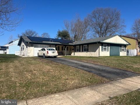 Homes For Sale - 72 Edge Lane<br/> WILLINGBORO, NJ 08046