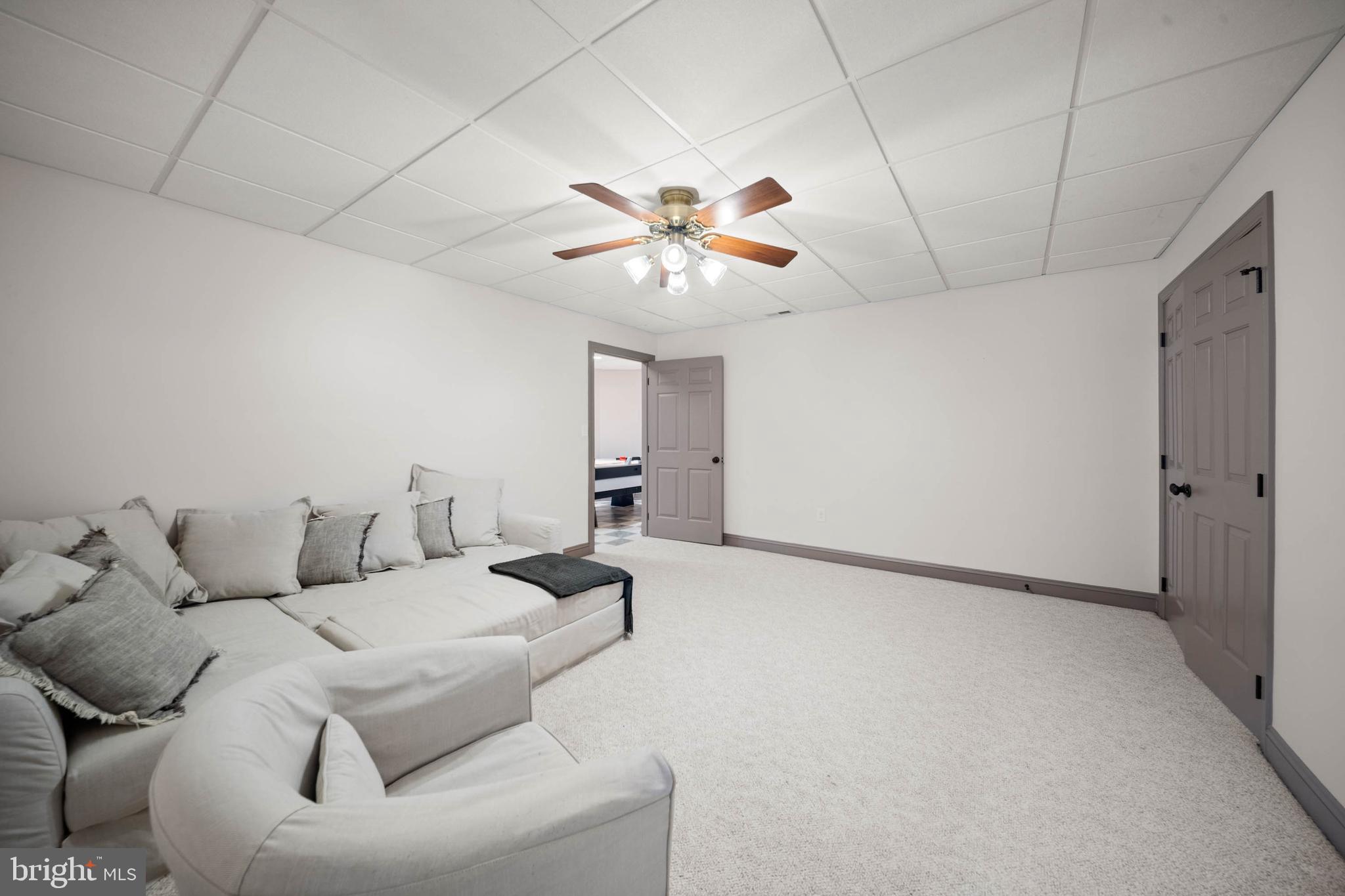 MIDDLETOWN WOODS - Residential