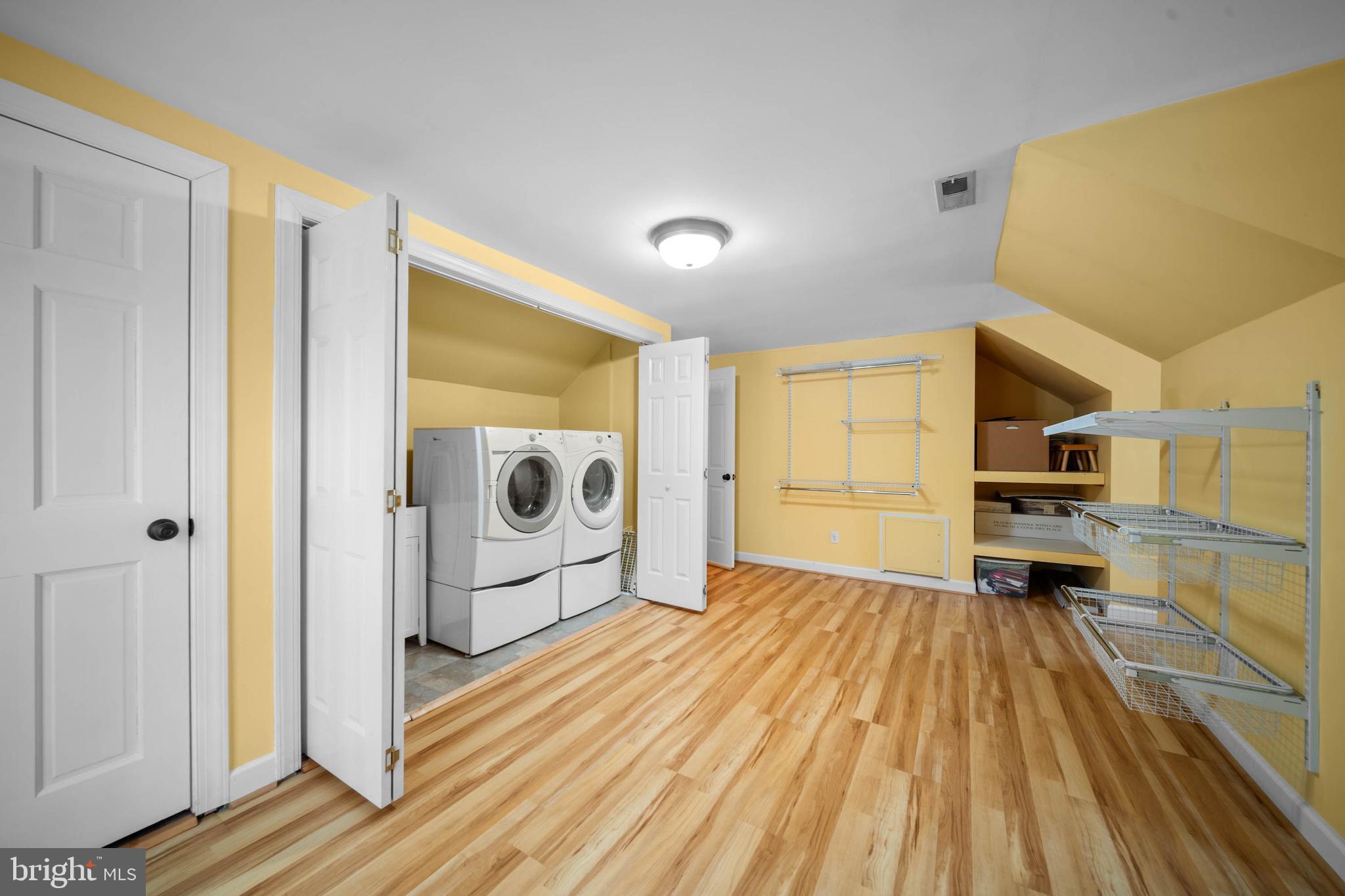 MIDDLETOWN WOODS - Residential