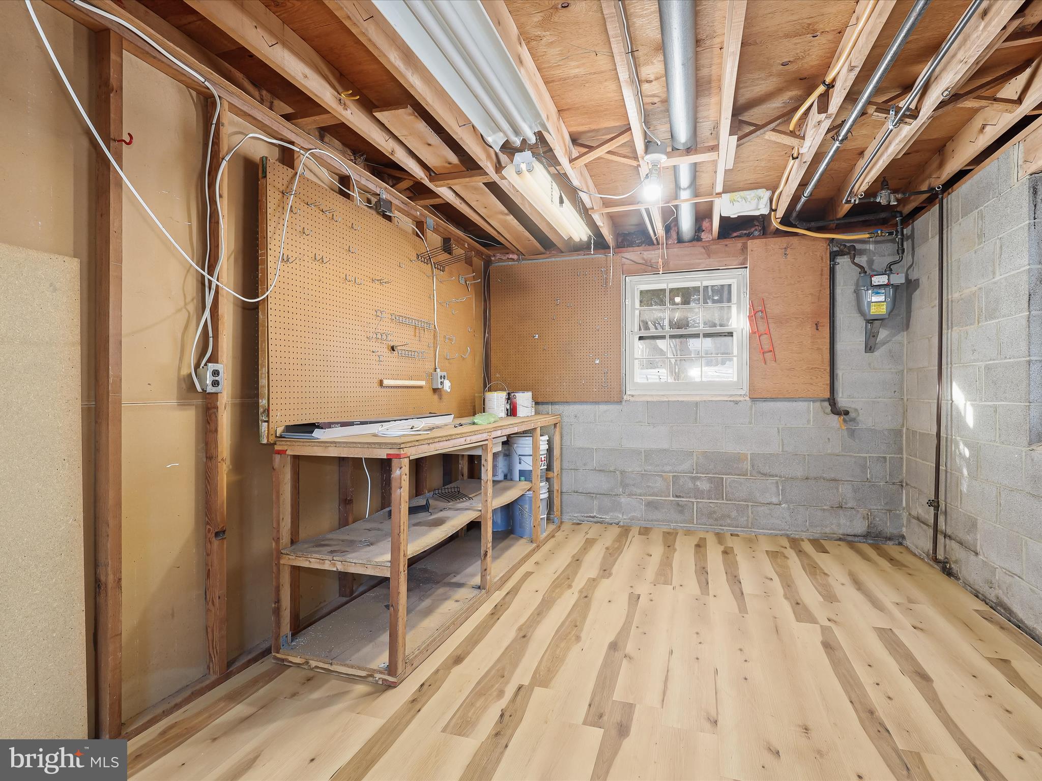 FONT HILL MANOR - Residential