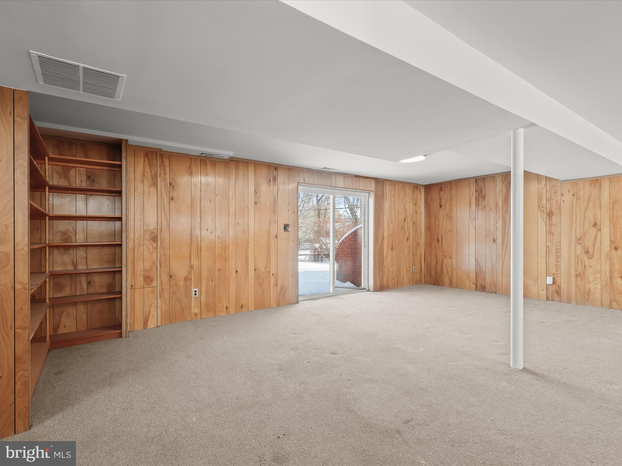 FONT HILL MANOR - Residential