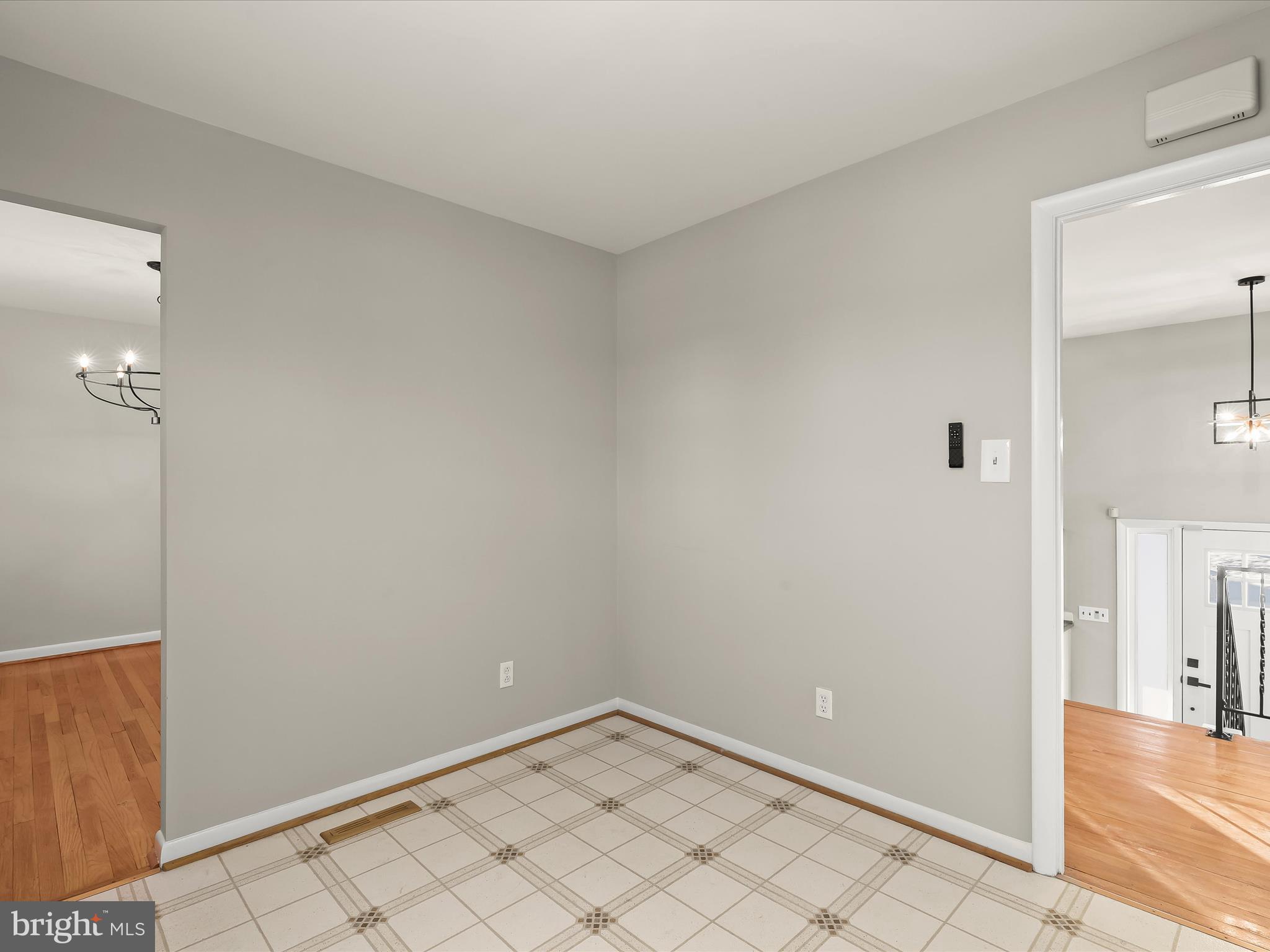 FONT HILL MANOR - Residential