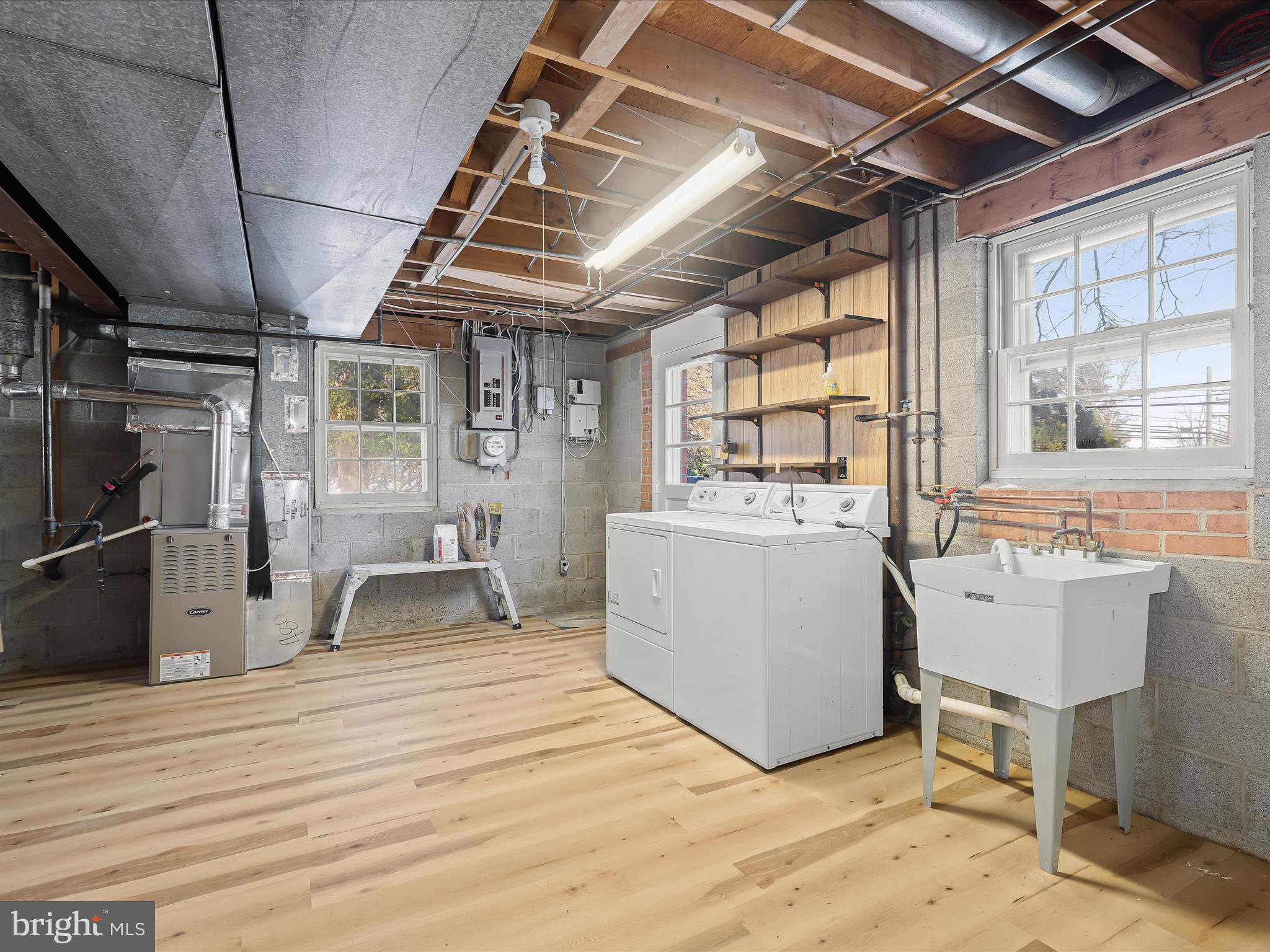 FONT HILL MANOR - Residential