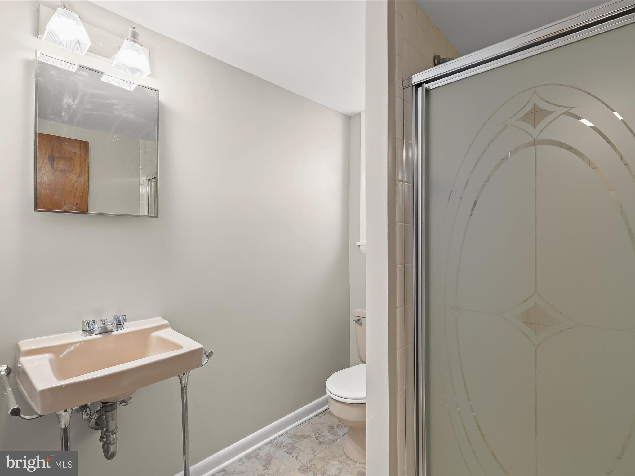 FONT HILL MANOR - Residential