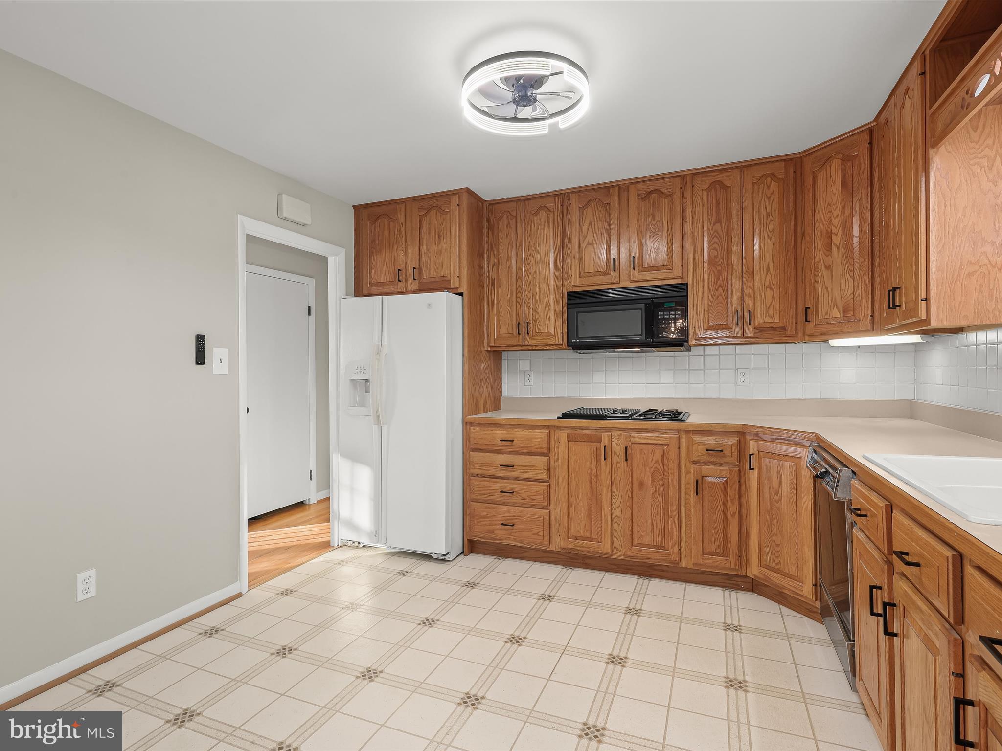 FONT HILL MANOR - Residential