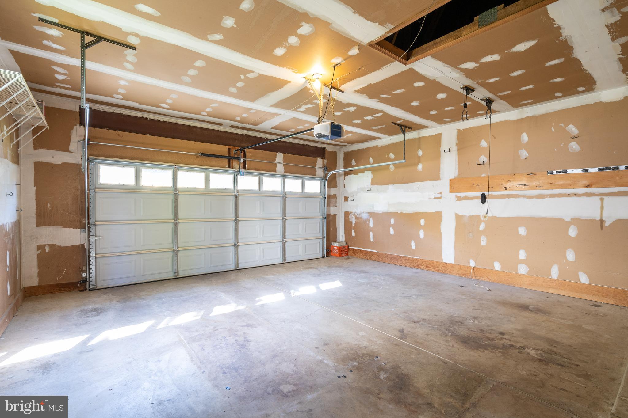 DUMONT OAKS - Residential