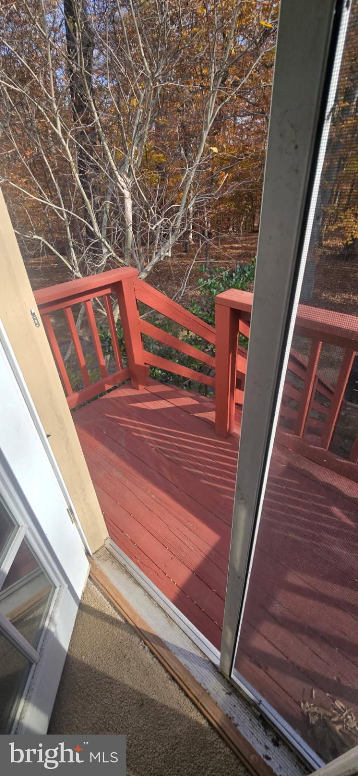 229 RED JADE DRIVE 9-5