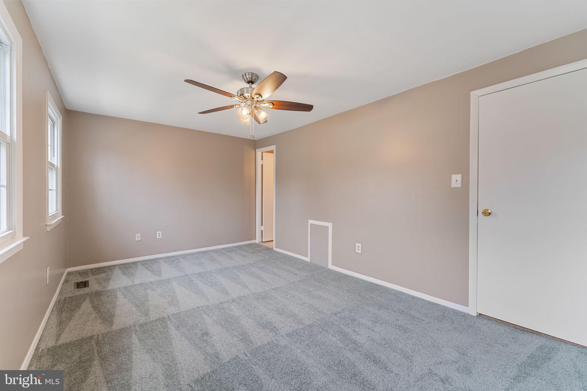 CROFTON SQUARE - Residential Lease