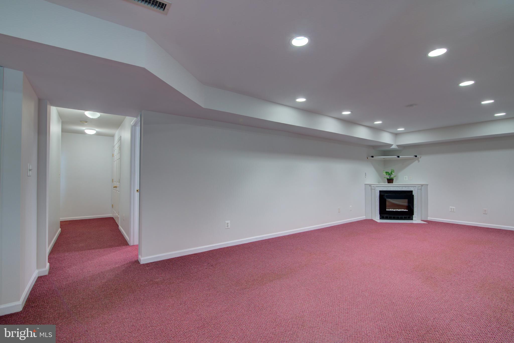 BROOKE FARM - Residential