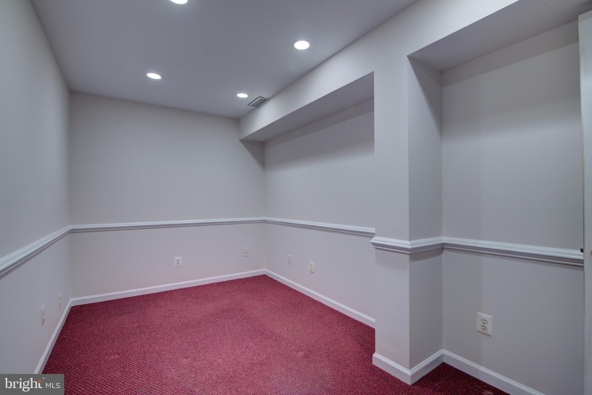 BROOKE FARM - Residential