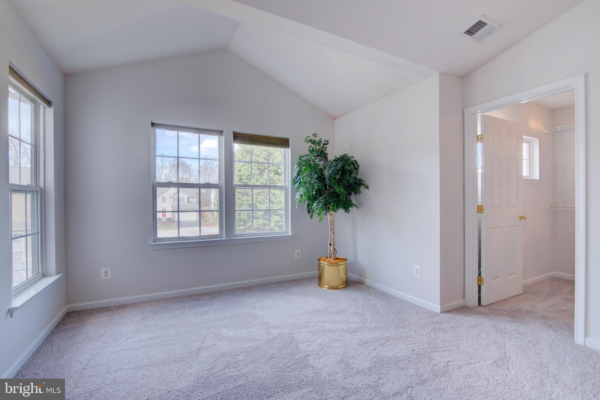 BROOKE FARM - Residential