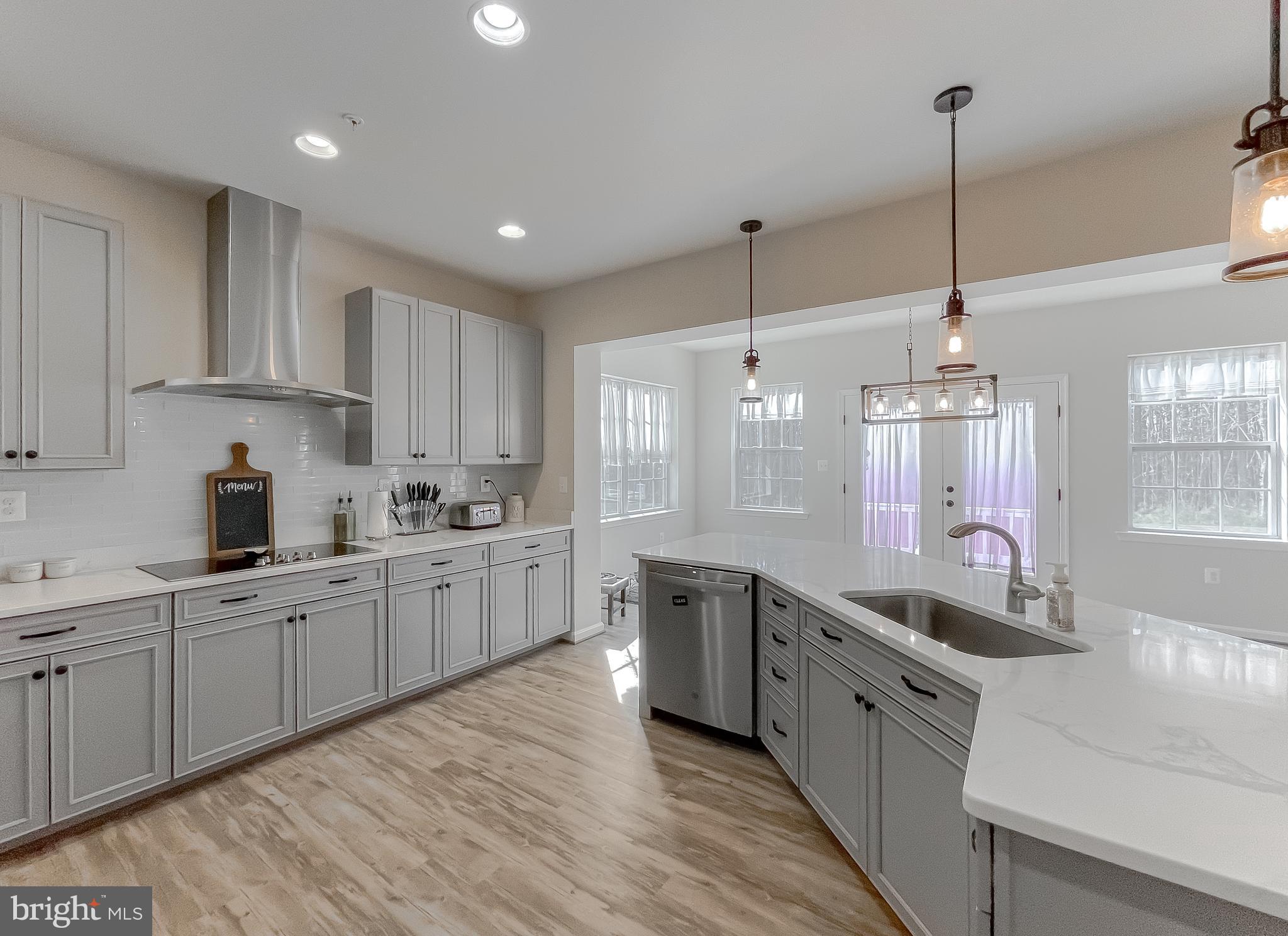 ELIZABETH HILLS PHASE 4 - Residential