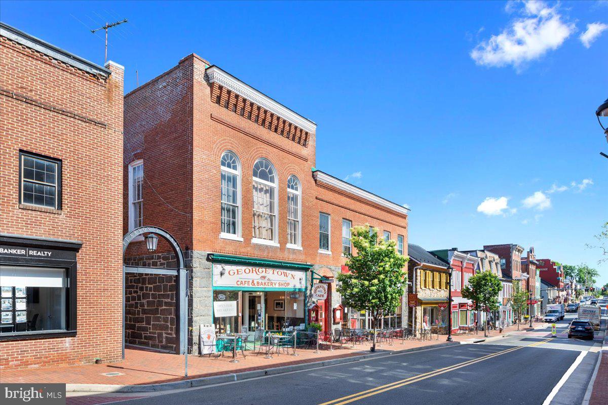 CRESCENT PLACE - Residential