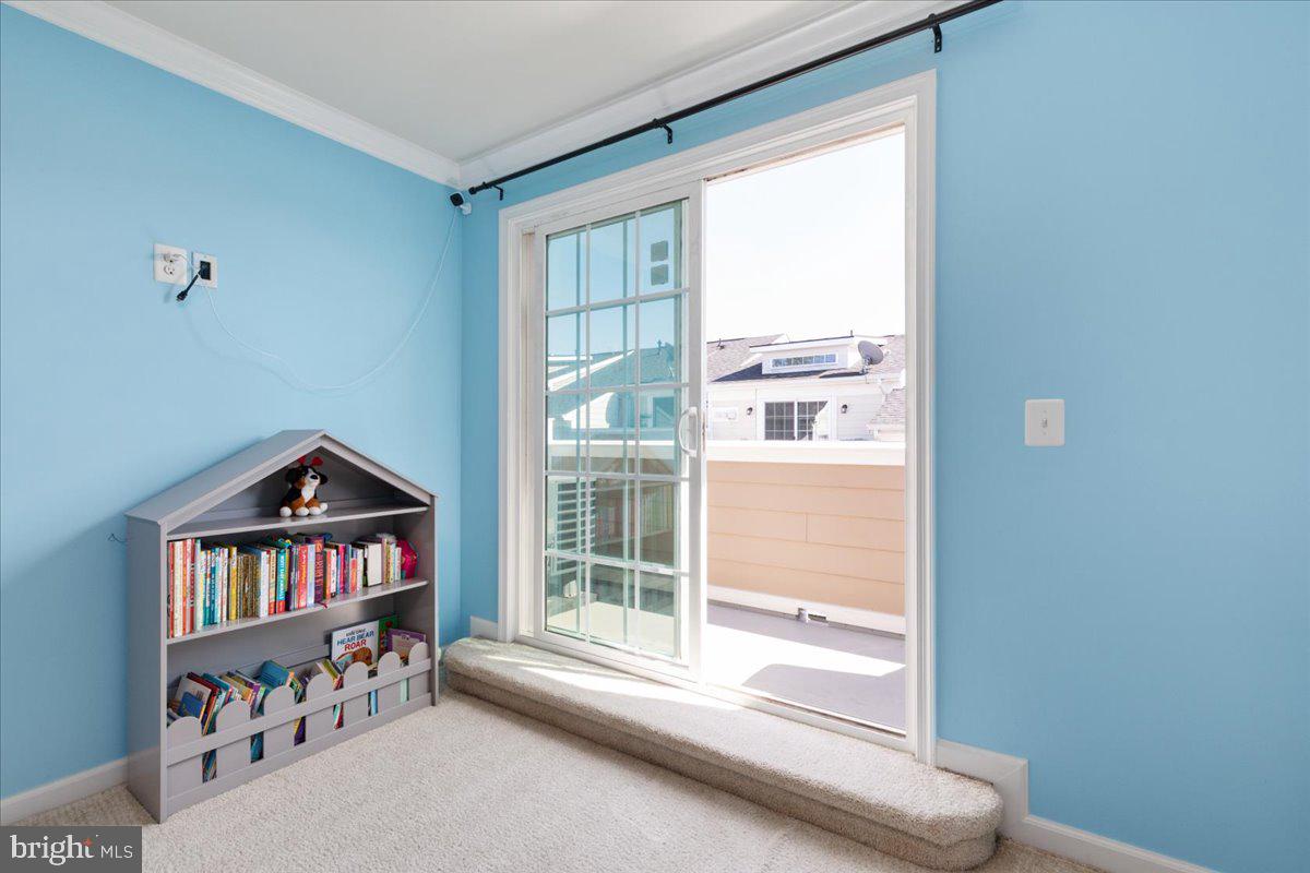 CRESCENT PLACE - Residential