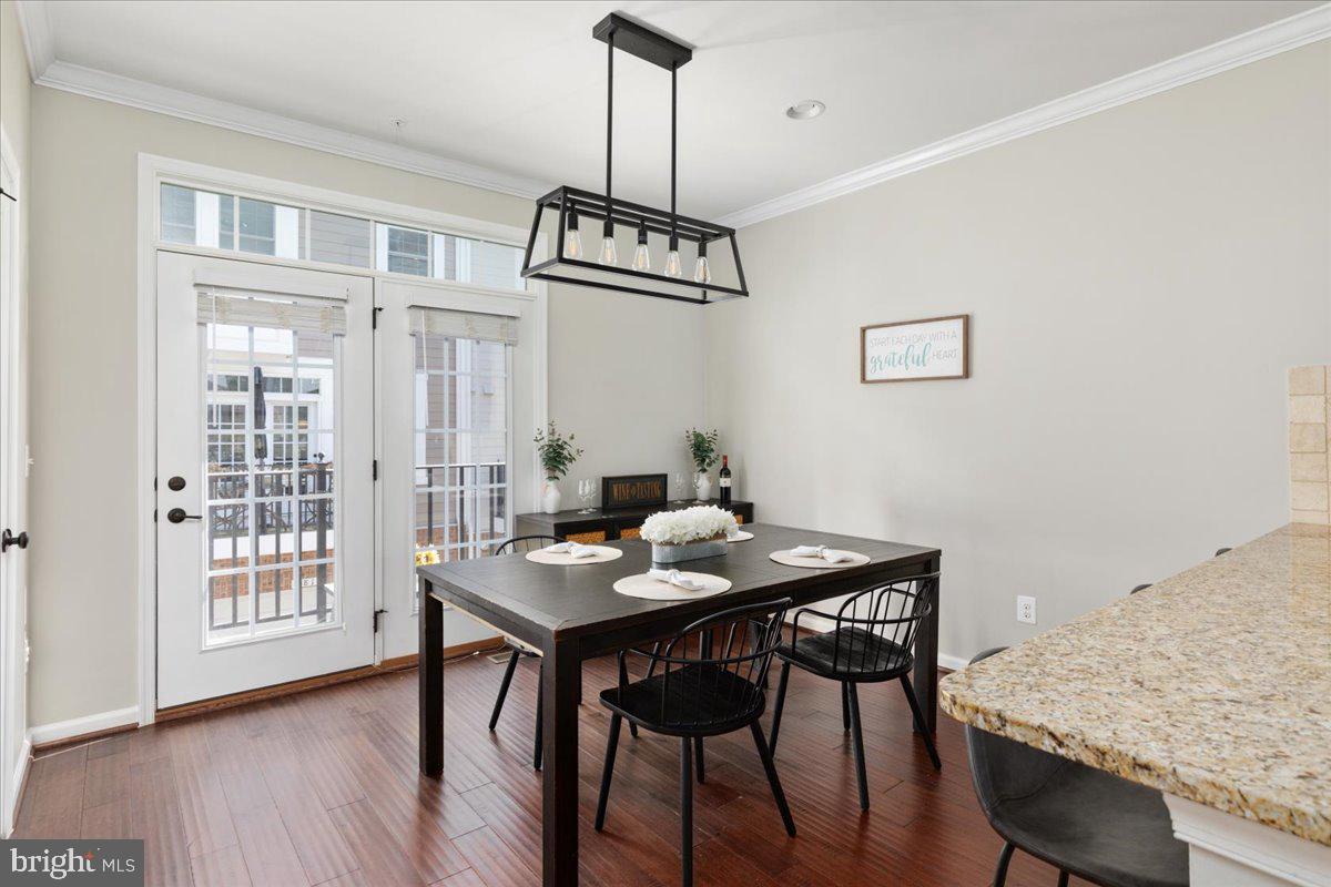 CRESCENT PLACE - Residential