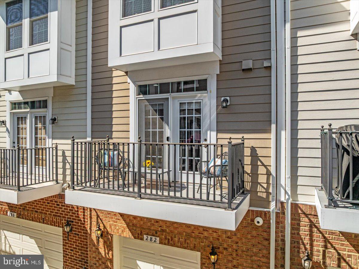 CRESCENT PLACE - Residential