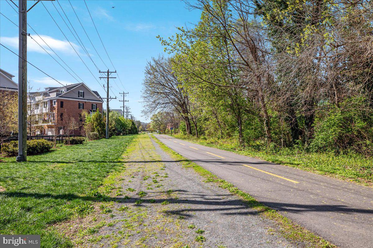 CRESCENT PLACE - Residential