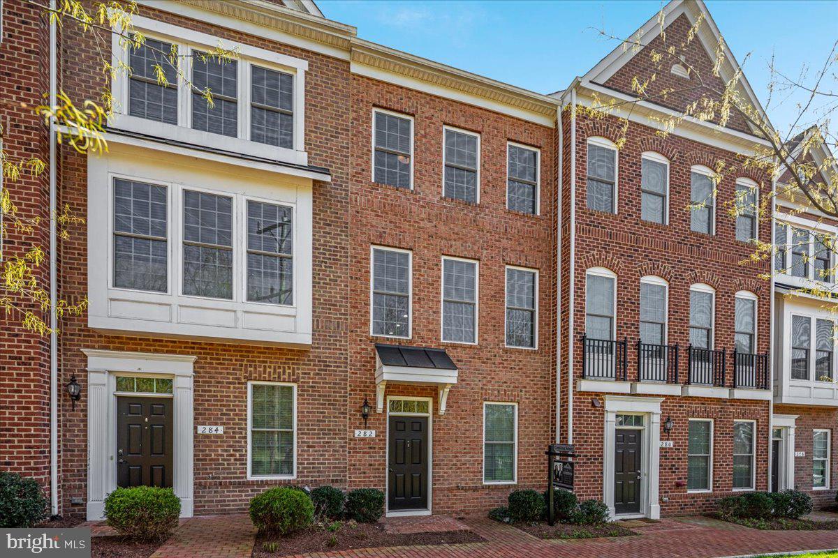 CRESCENT PLACE - Residential