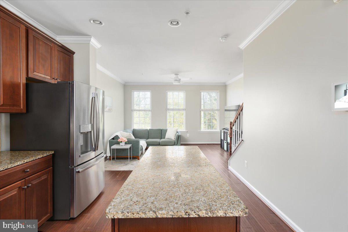 CRESCENT PLACE - Residential