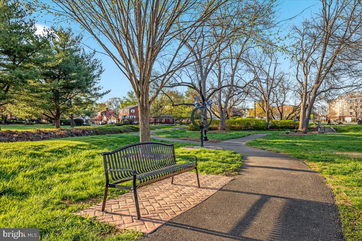 CRESCENT PLACE - Residential