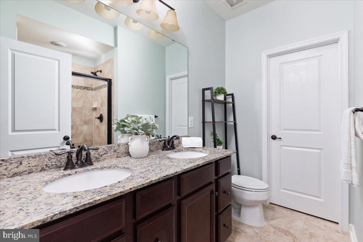 CRESCENT PLACE - Residential