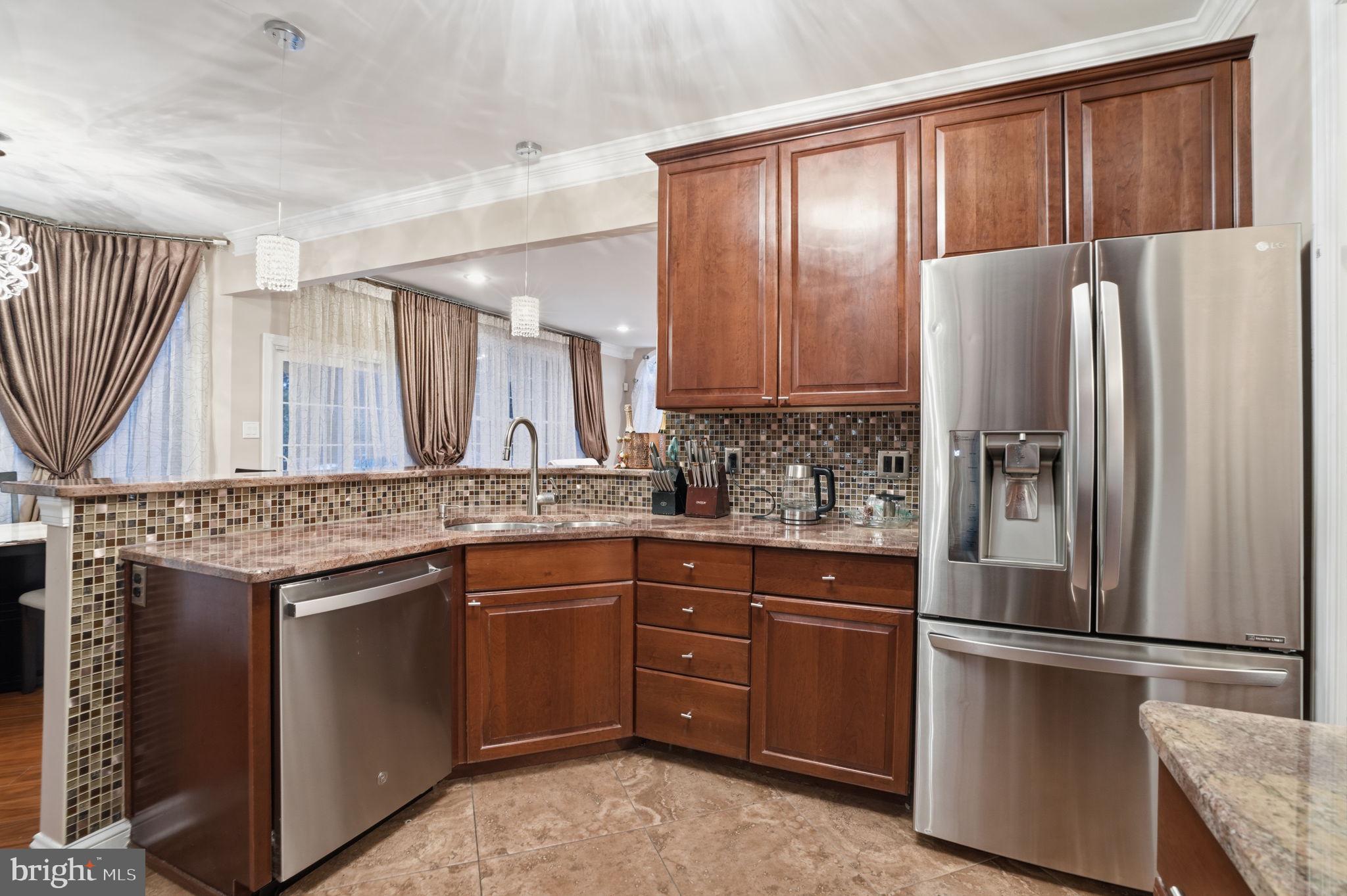 JUSTA FARMS - Residential