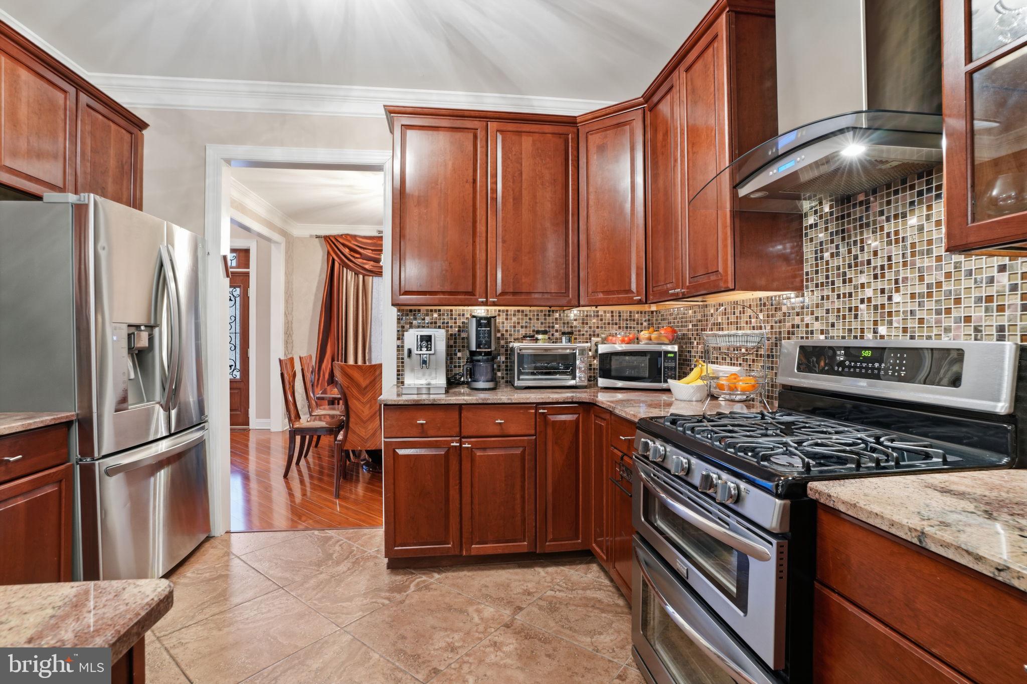 JUSTA FARMS - Residential