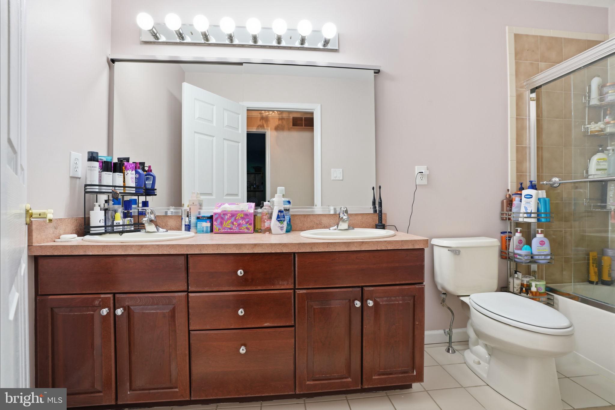 JUSTA FARMS - Residential