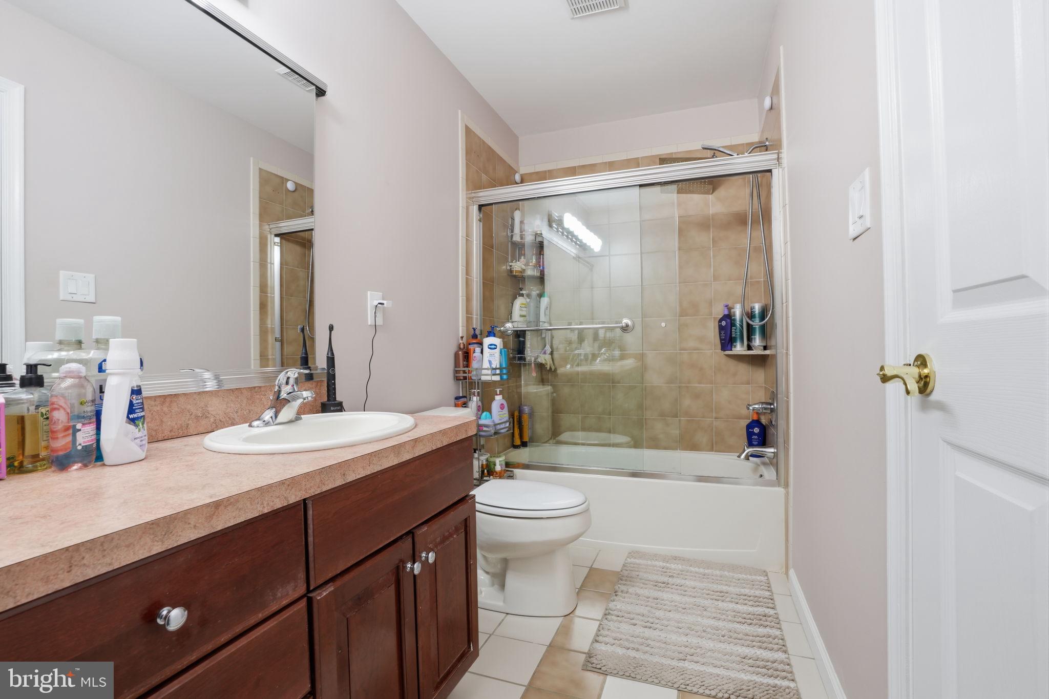 JUSTA FARMS - Residential