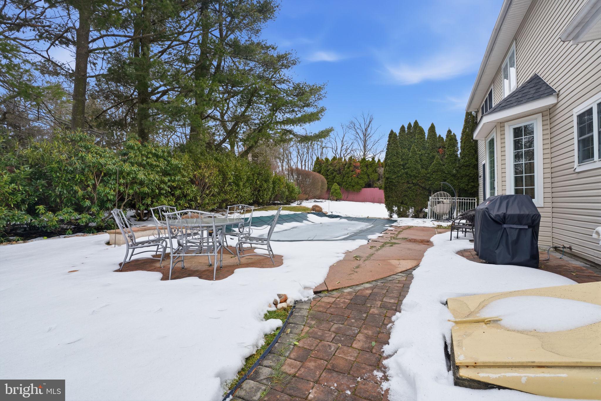 JUSTA FARMS - Residential