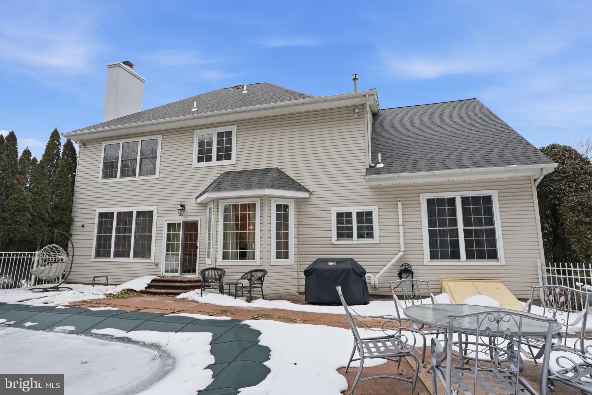 JUSTA FARMS - Residential