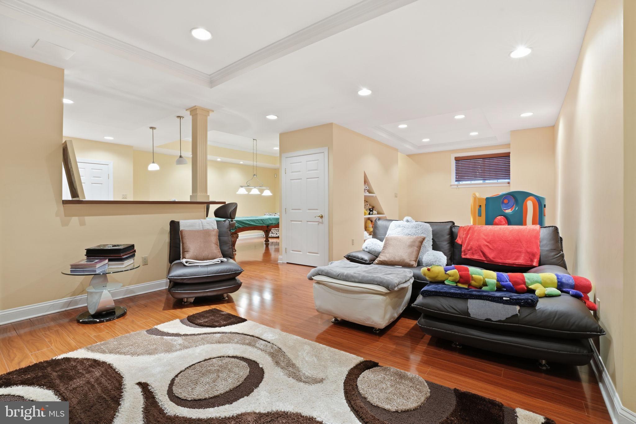 JUSTA FARMS - Residential