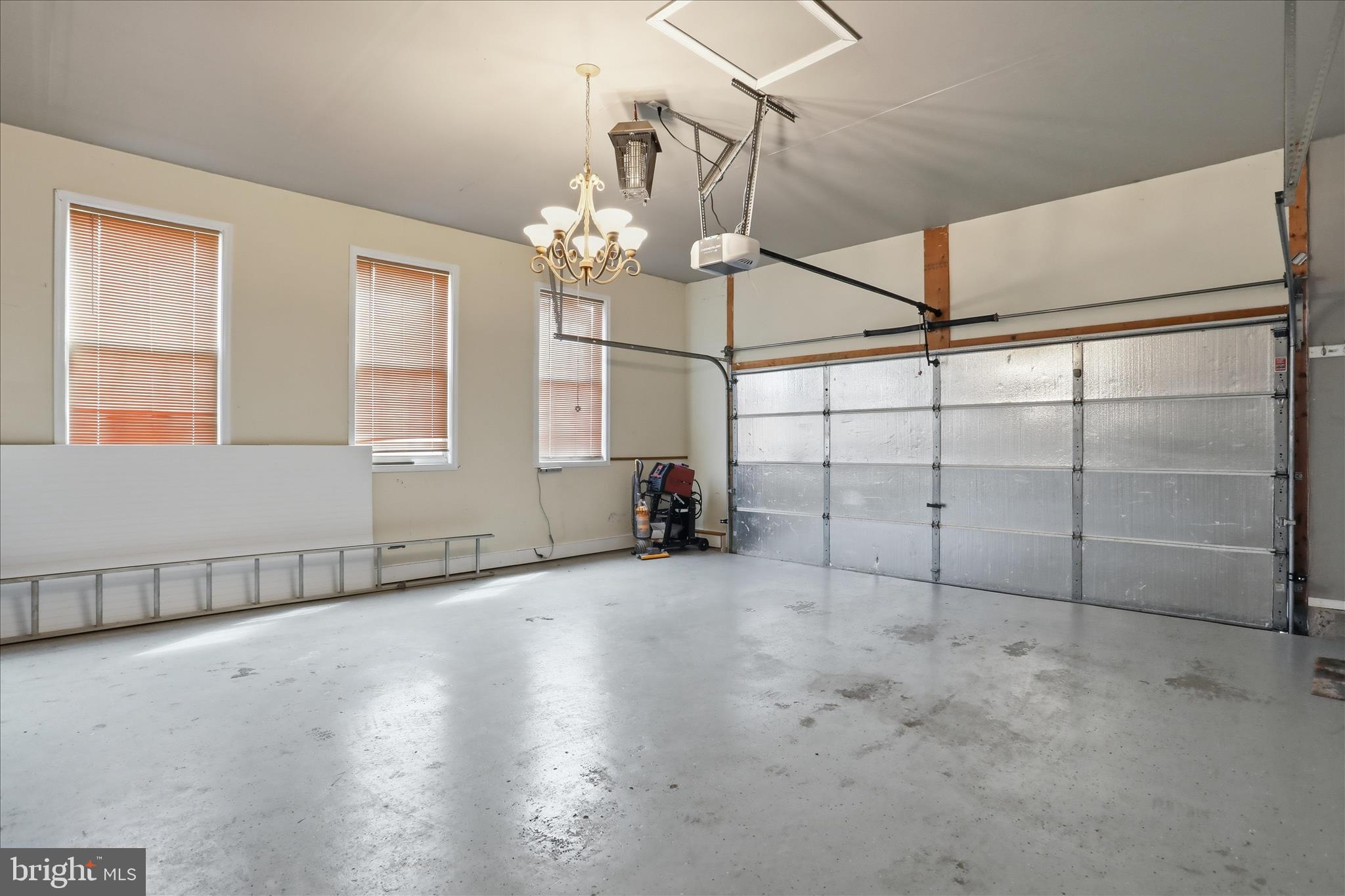 SHERWOOD FOREST - Residential