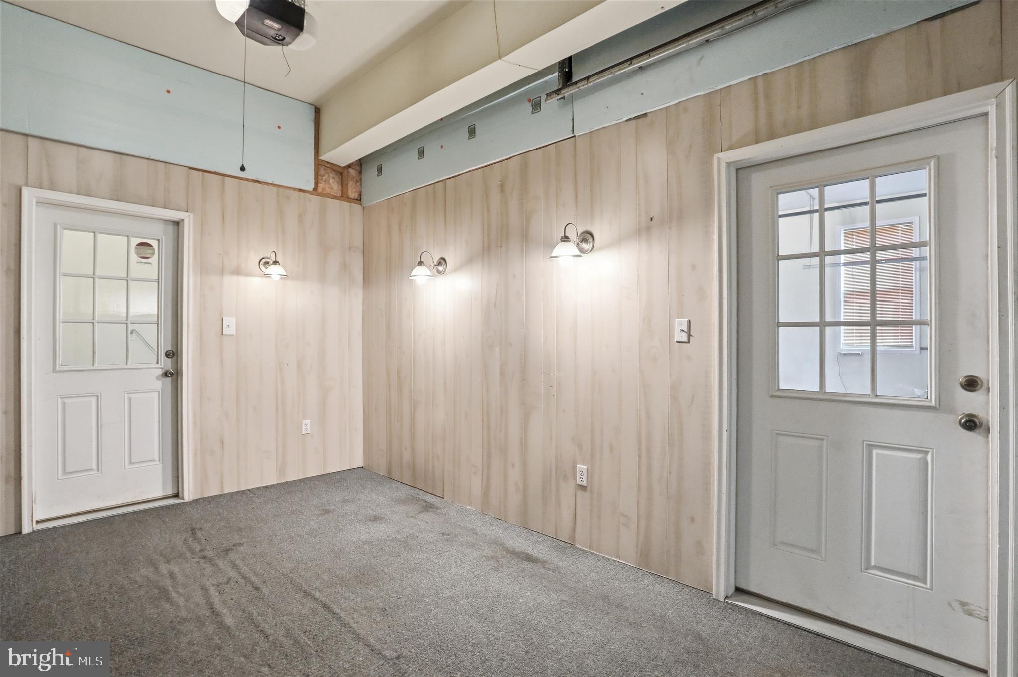 SHERWOOD FOREST - Residential