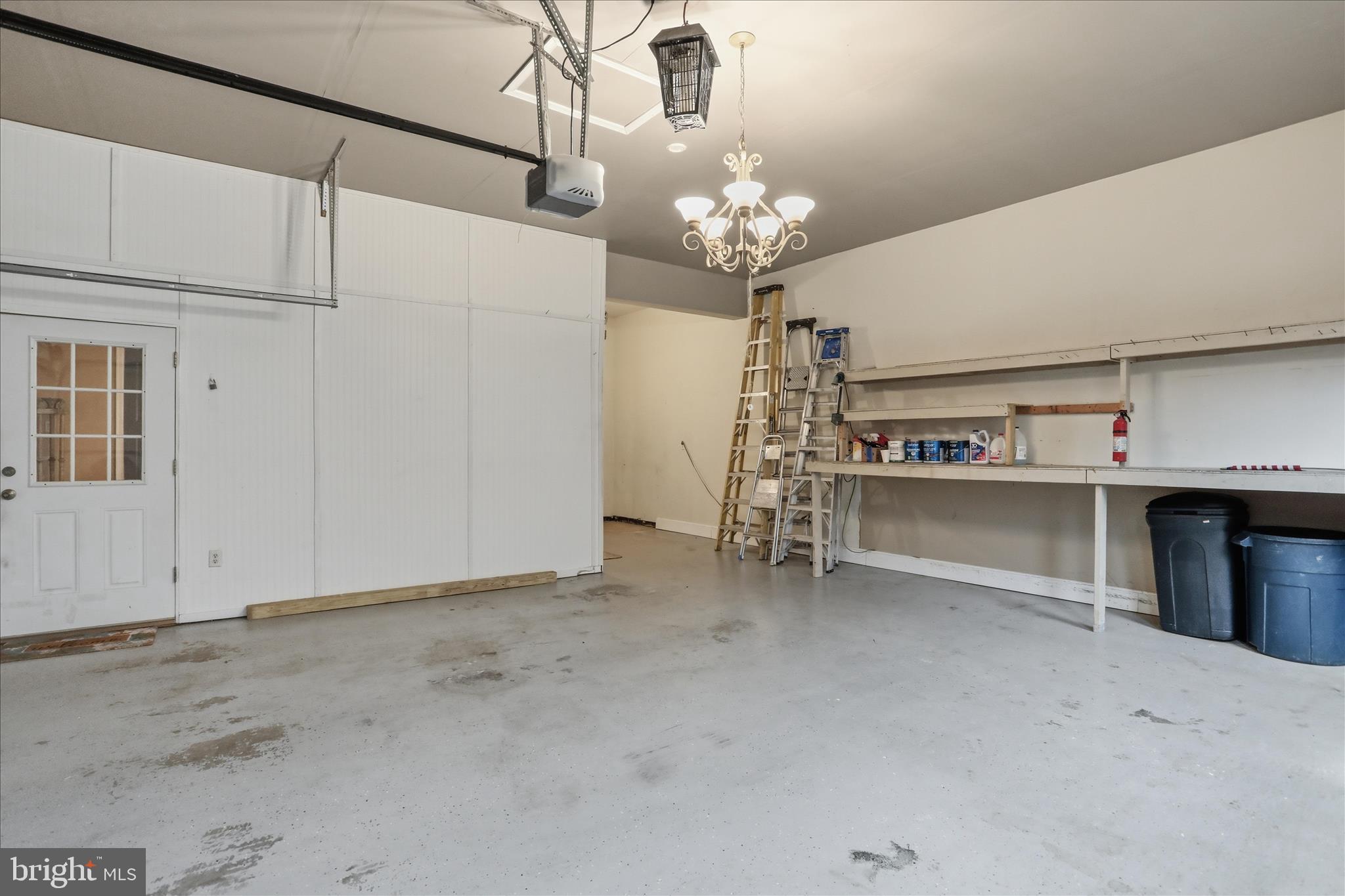 SHERWOOD FOREST - Residential