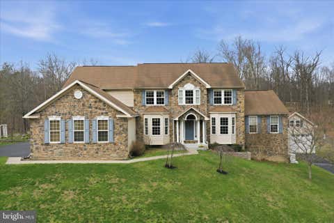 Homes For Sale - 10 Cardiff Court<br/> HEDGESVILLE, WV 25427