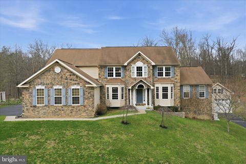 10 CARDIFF COURT HEDGESVILLE WV 25427