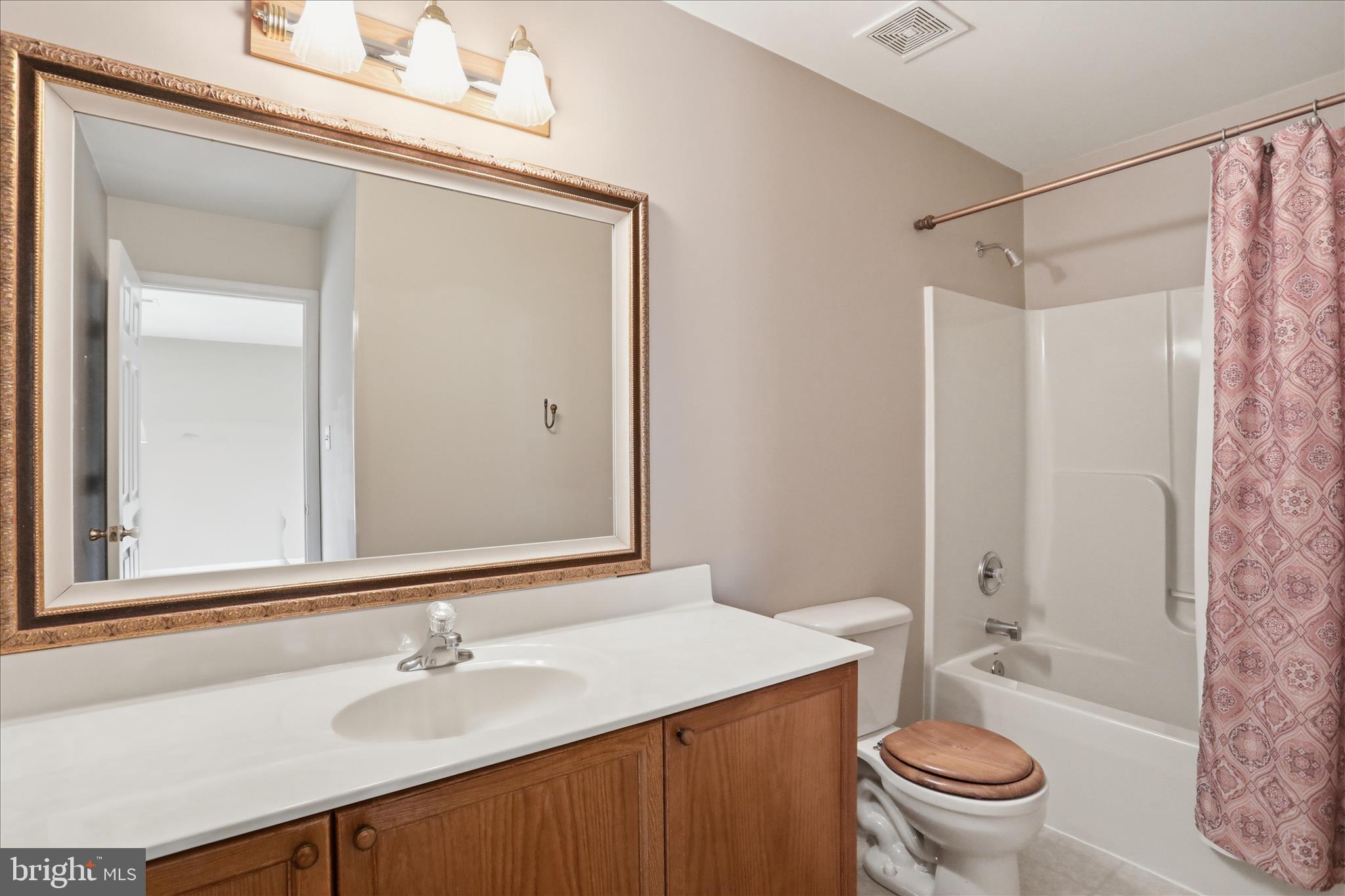 SHERWOOD FOREST - Residential