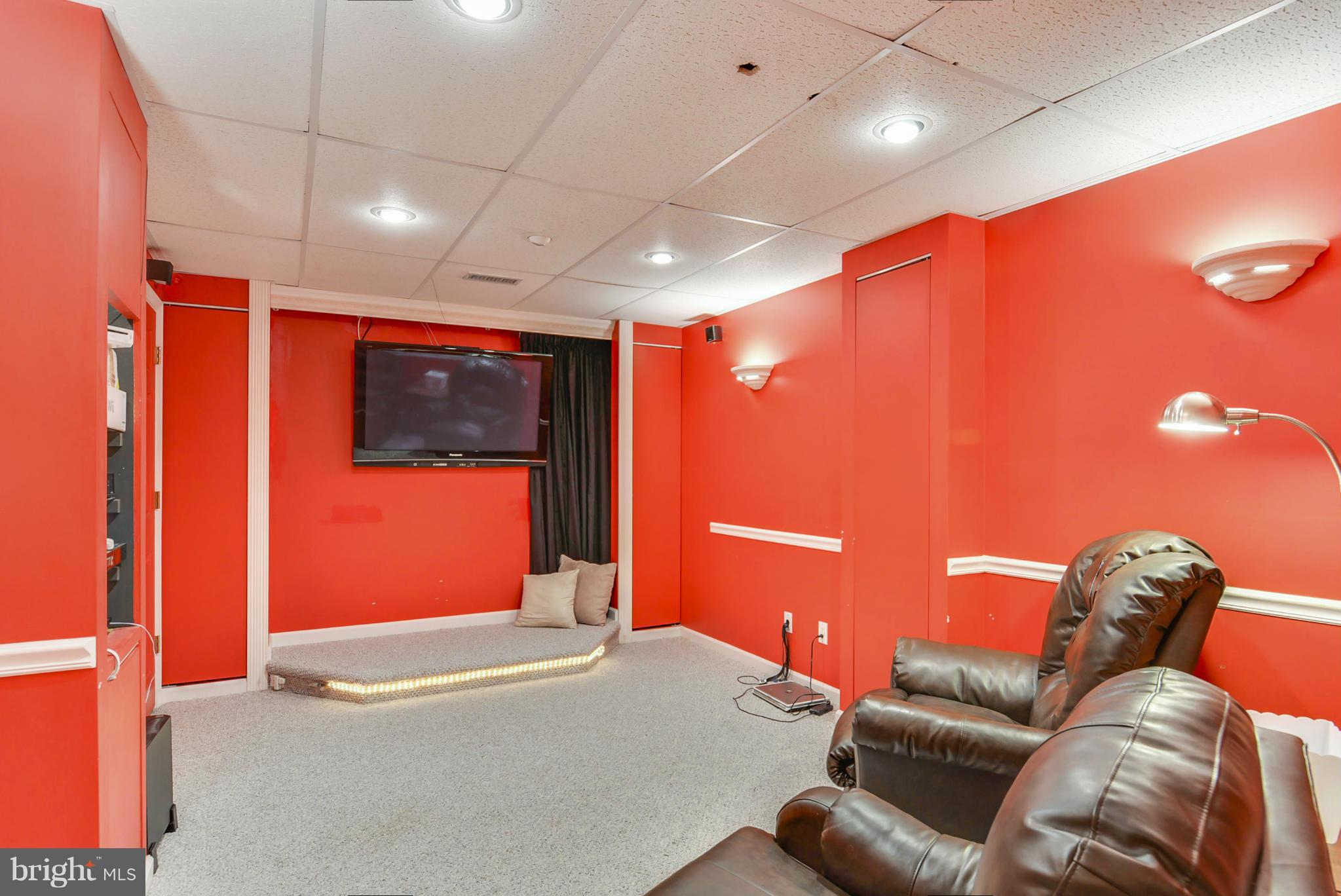 LONG MEADOW - Residential