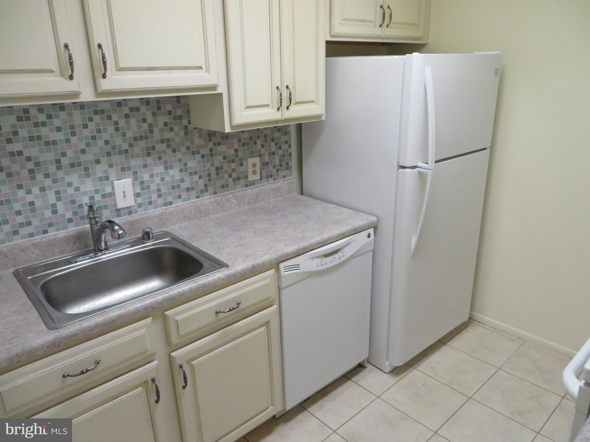 ROSSMOOR MUTUAL #11 - Residential