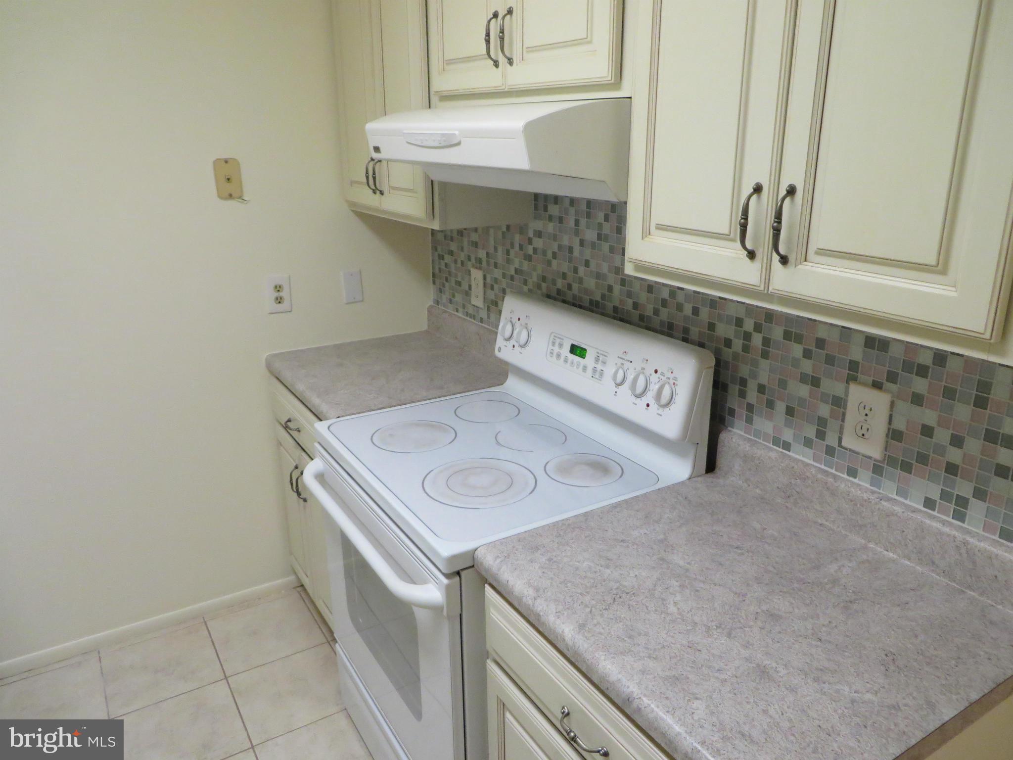 ROSSMOOR MUTUAL #11 - Residential