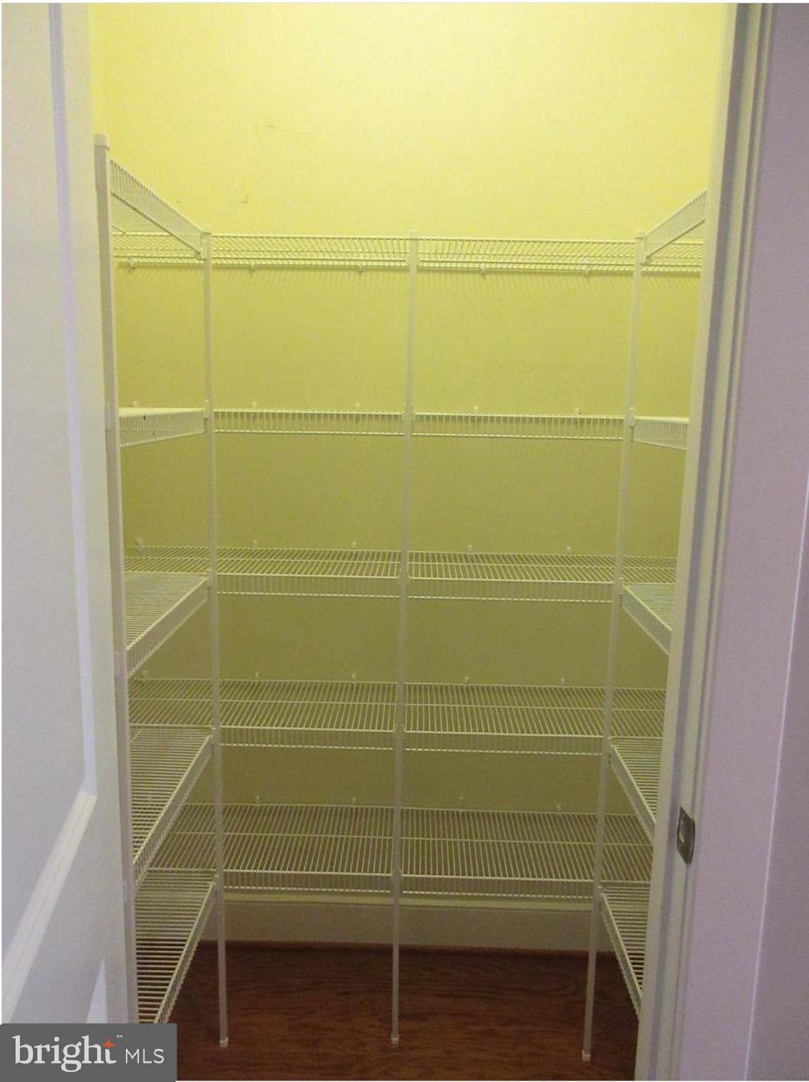 POTOMAC YARD CONDOMINIUM - Residential Lease