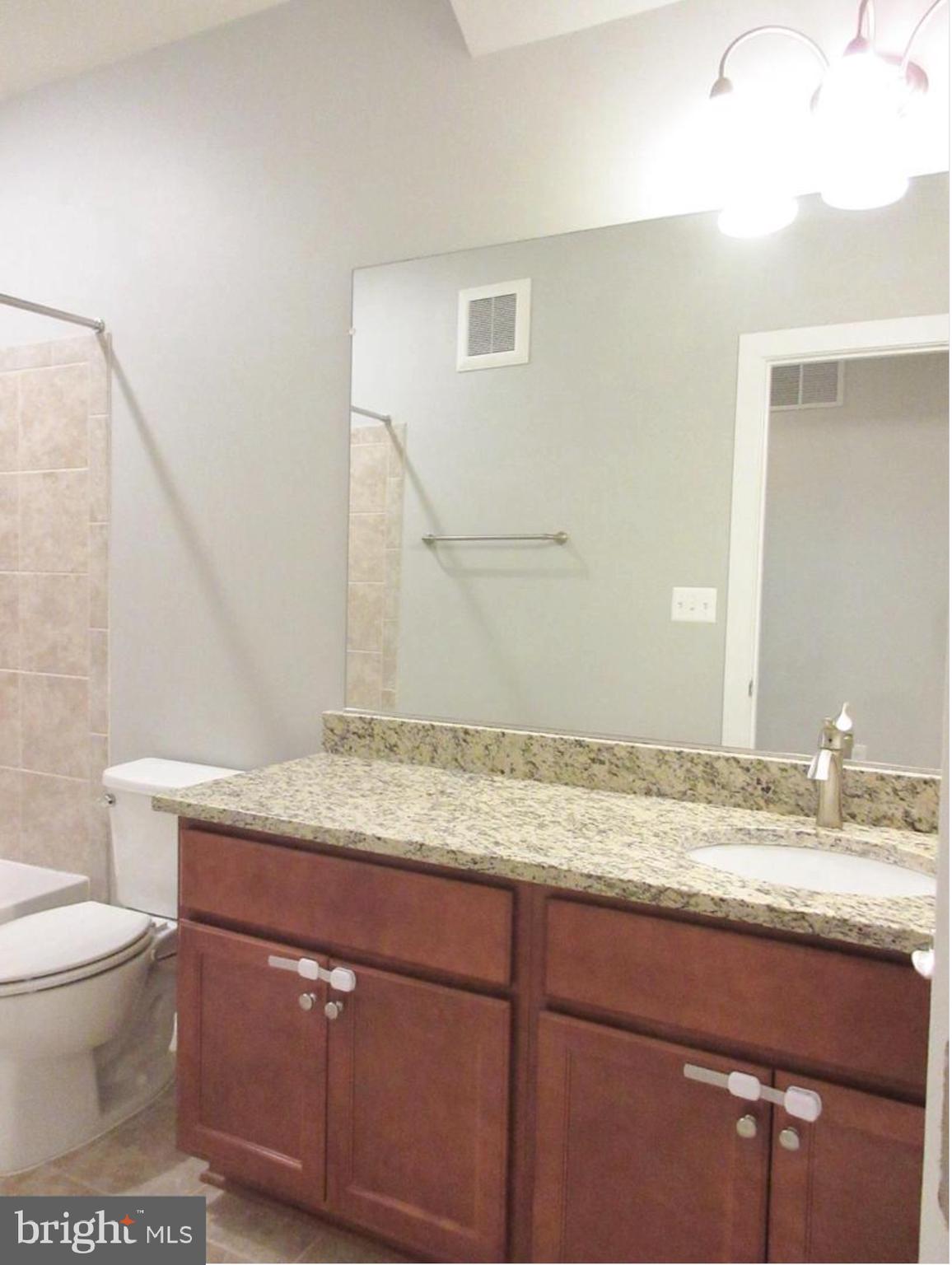 POTOMAC YARD CONDOMINIUM - Residential Lease