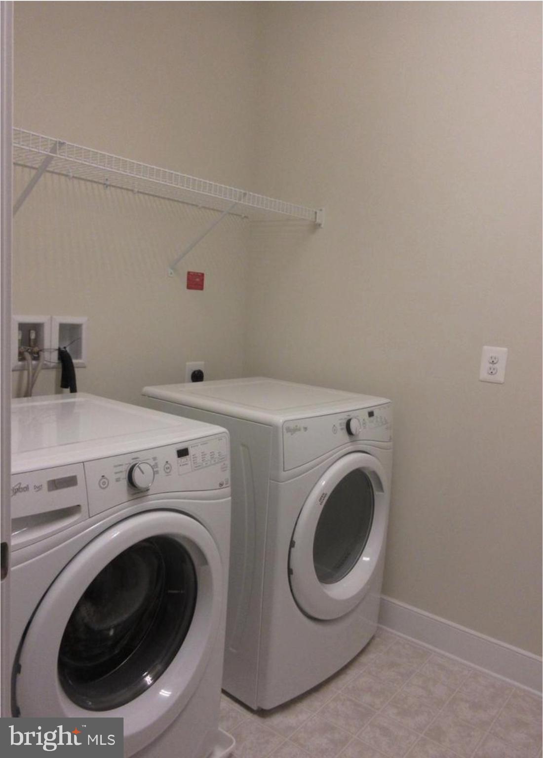 POTOMAC YARD CONDOMINIUM - Residential Lease