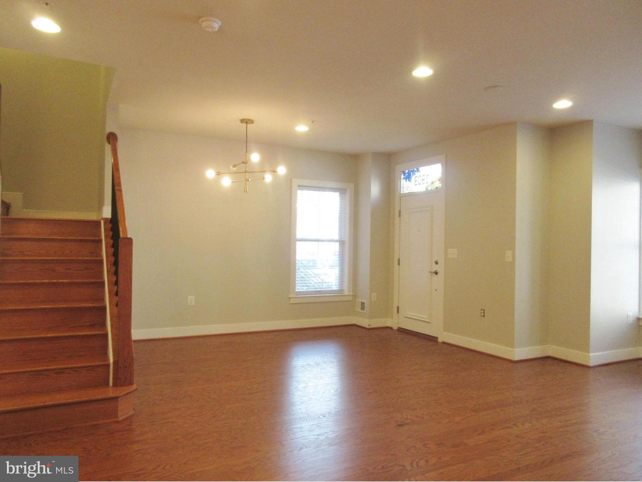 POTOMAC YARD CONDOMINIUM - Residential Lease