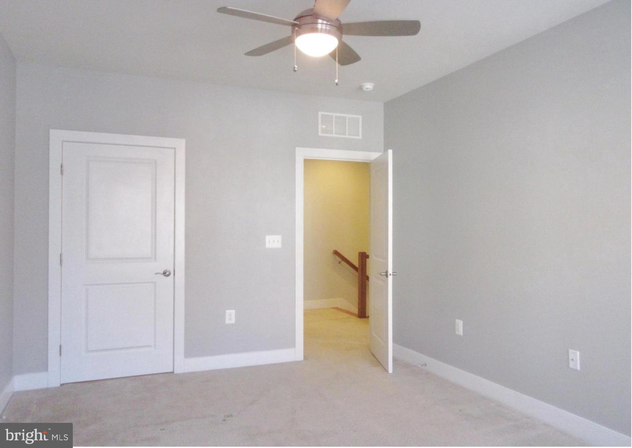 POTOMAC YARD CONDOMINIUM - Residential Lease