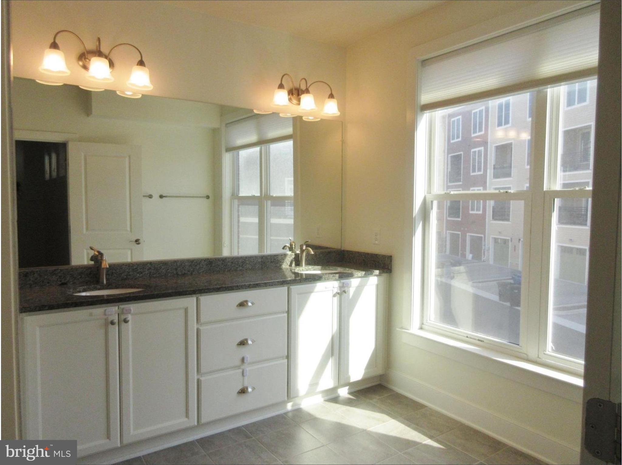 POTOMAC YARD CONDOMINIUM - Residential Lease