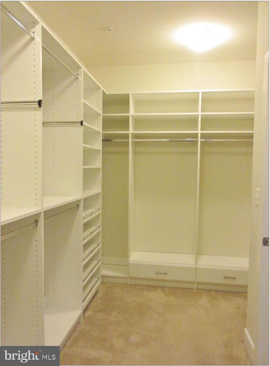 POTOMAC YARD CONDOMINIUM - Residential Lease