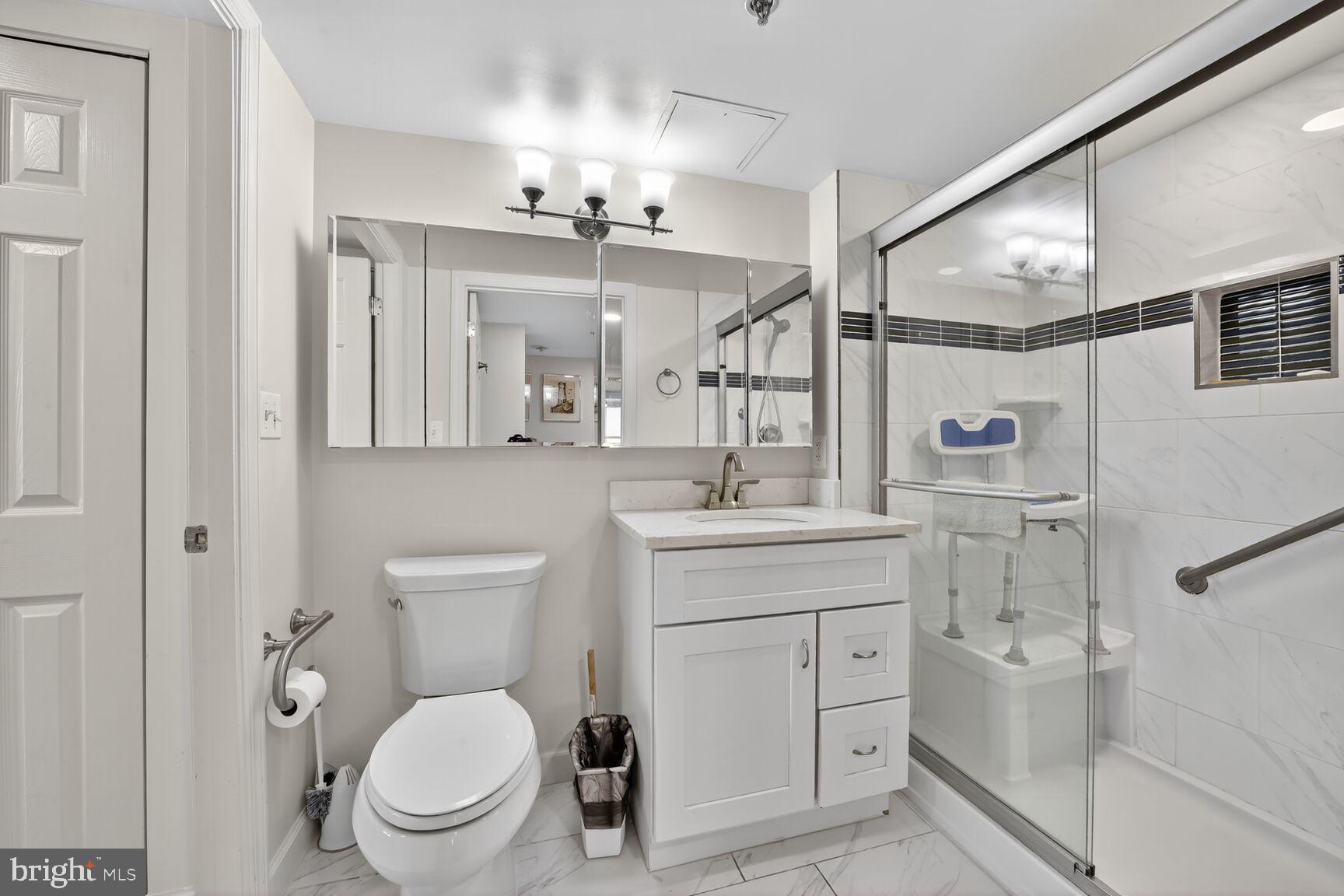 THE JEFFERSON - SUNRISE SENIOR LIVING - Residential